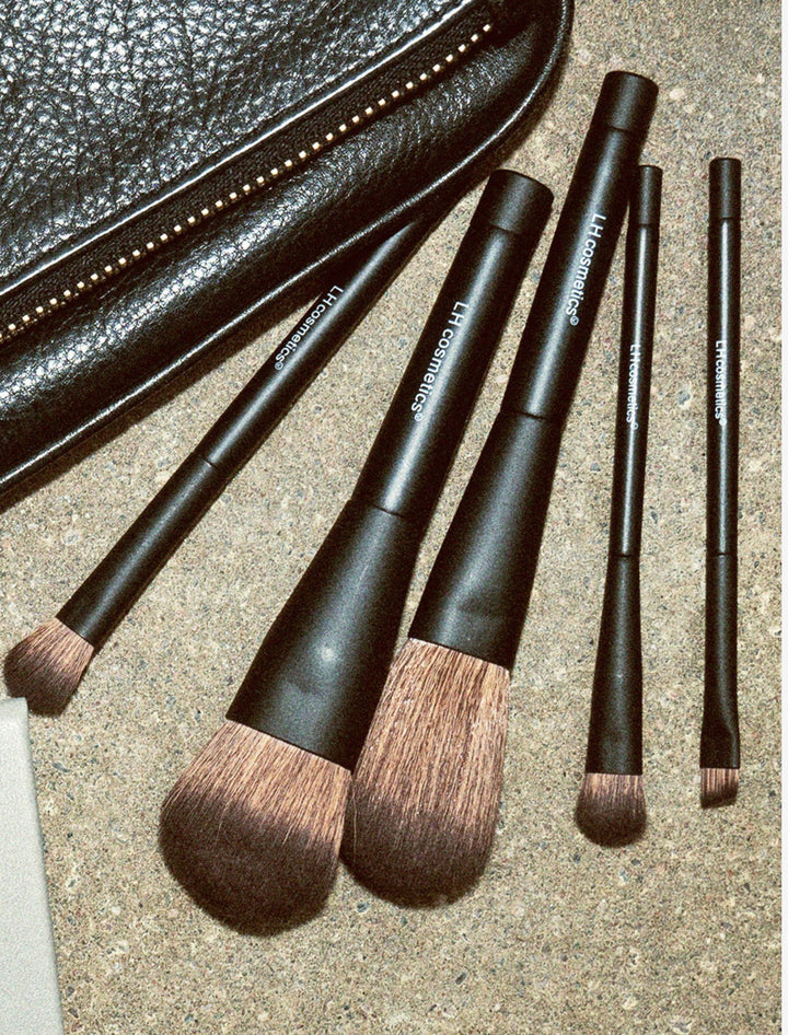 On the go brush kit