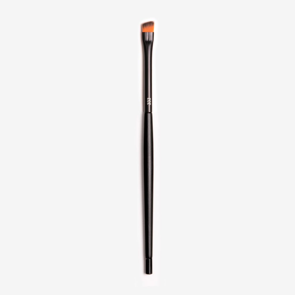 LH Cosmetics Angled Brush 333 Linda Hallberg